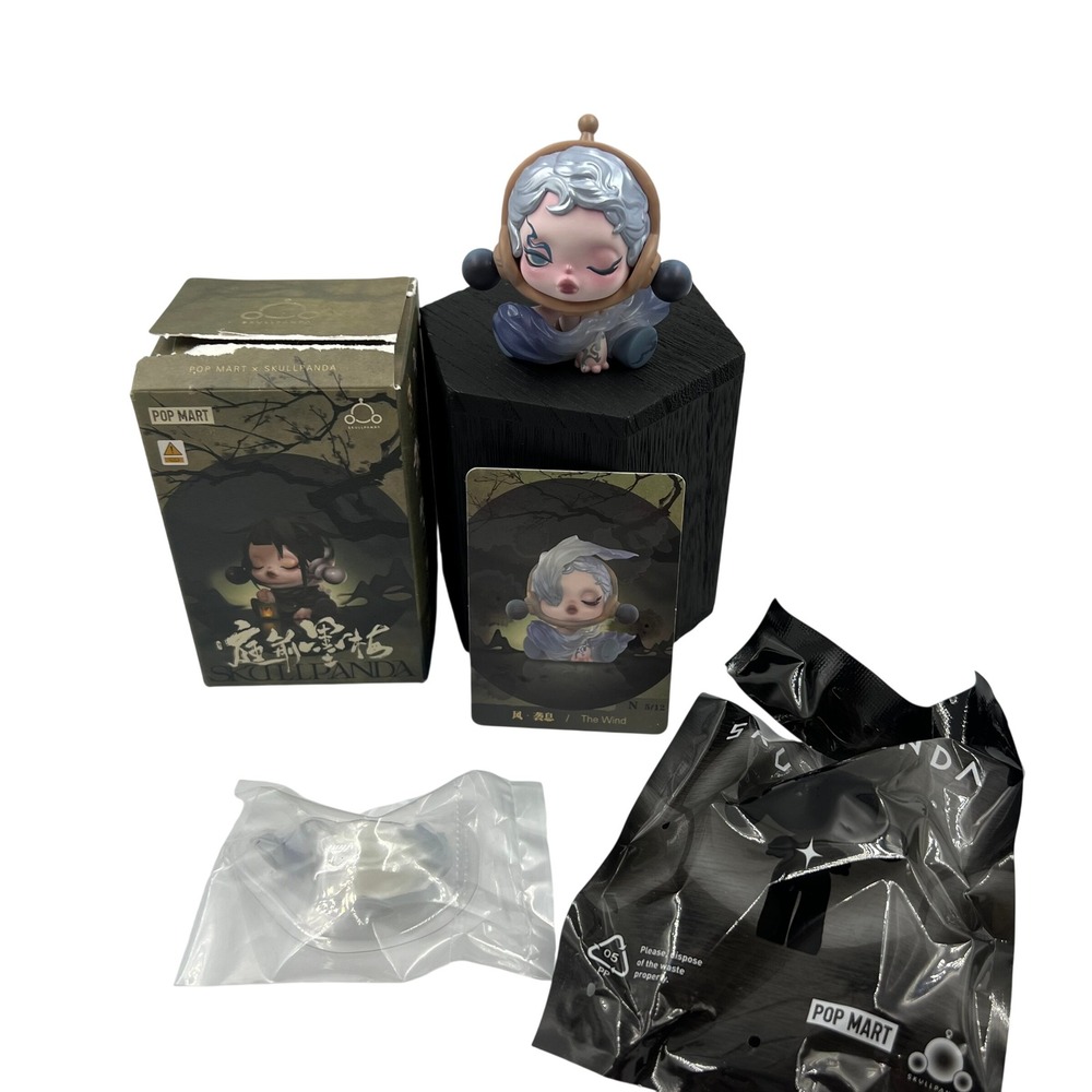 POP MART SKULLPANDA The Ink Plum Blossom Series The Wind Figure Blind Box
